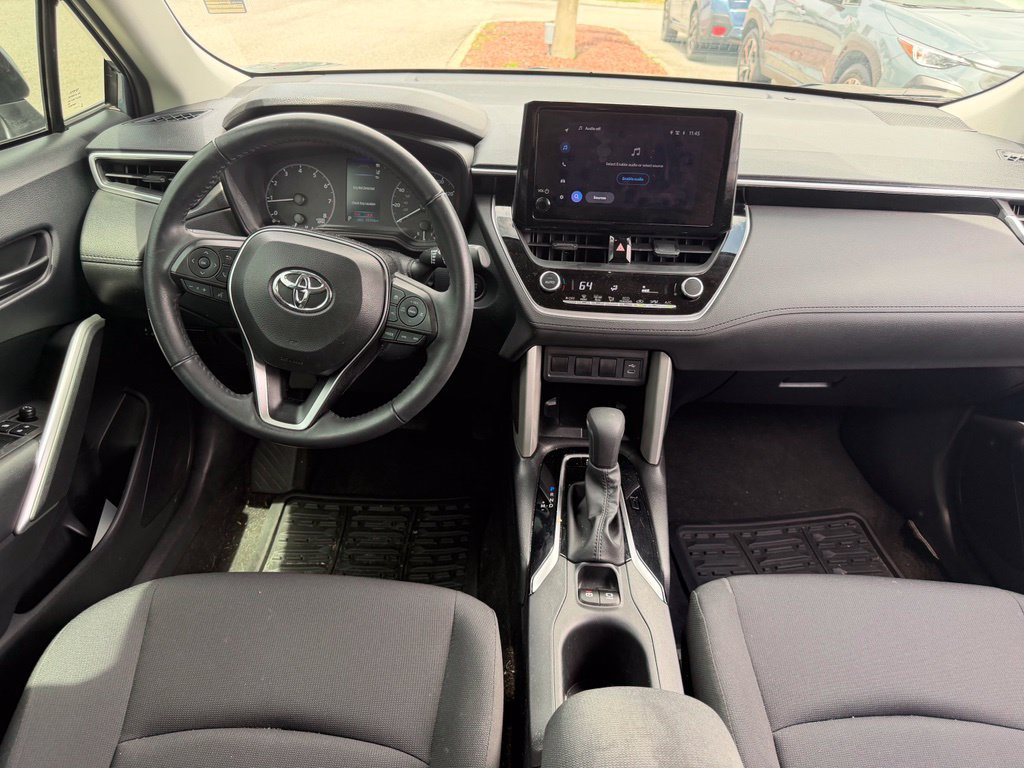 Used 2024 Toyota Corolla Cross LE FWD image 20