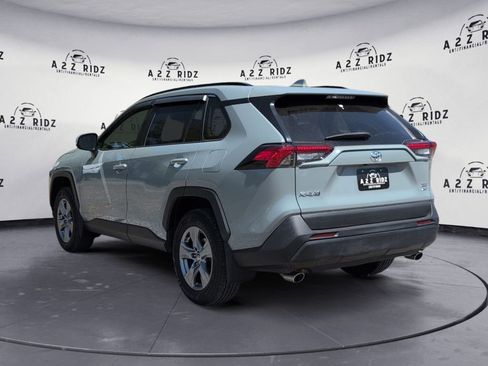 Used 2022 Toyota RAV4 XLE w/ Convenience Package AWD/4WD image 4