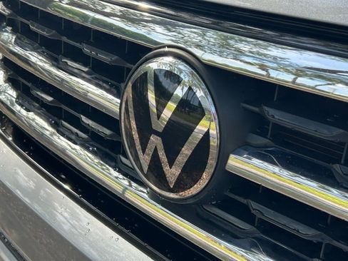 Used 2023 Volkswagen Atlas SE w/ Black Wheel Package image 40