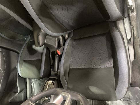 Used 2025 Nissan Versa SV FWD image 15