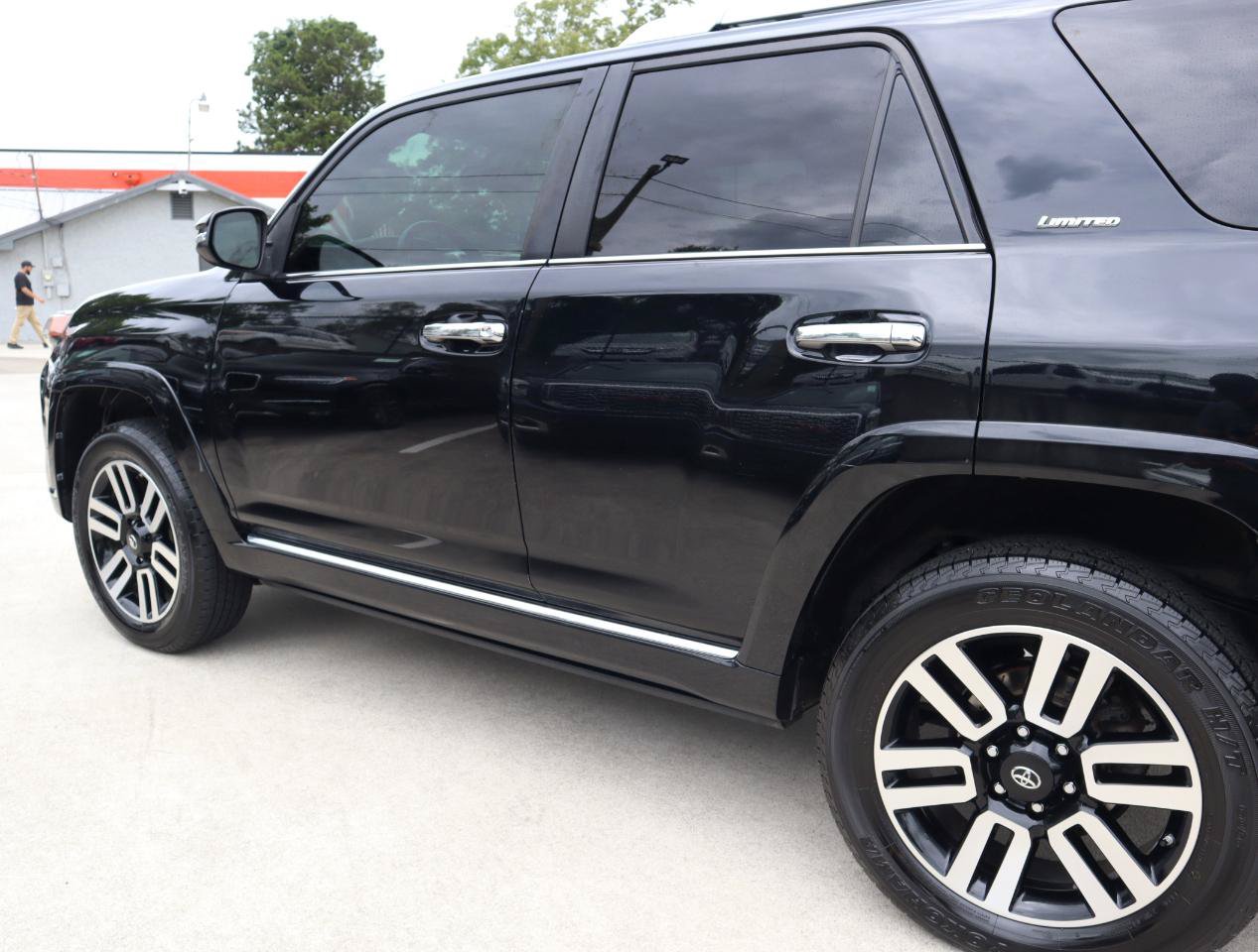 Used 2016 Toyota 4Runner Limited AWD/4WD image 32