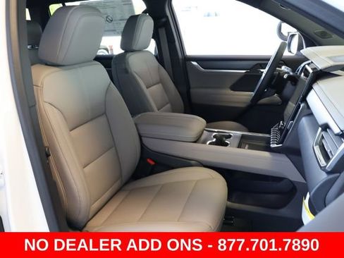 New 2026 GMC Acadia Elevation w/ Elevation Premium Package image 24