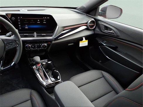 New 2026 Chevrolet Trax RS w/ Sunroof Package image 13