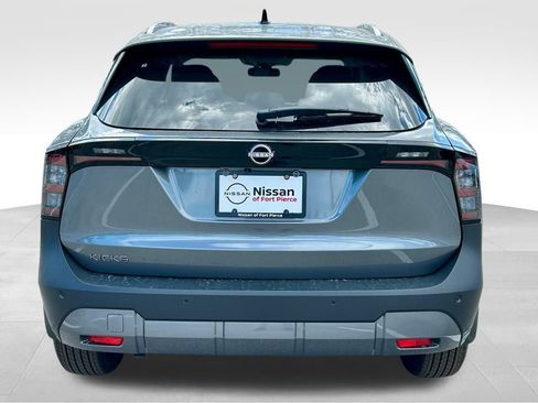 New 2026 Nissan Kicks SV w/ SV Premium Package image 7