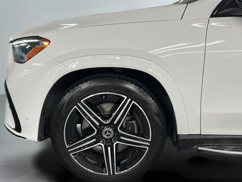 Used 2025 Mercedes-Benz GLE 450e 4MATIC image 38
