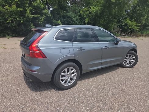 Used 2020 Volvo XC60 T5 Momentum w/ Protection Package AWD/4WD image 15