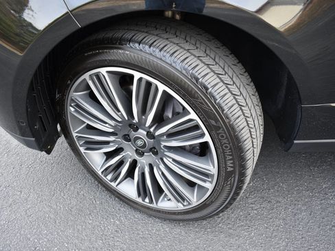 Used 2020 Land Rover Range Rover Long Wheelbase HSE image 47