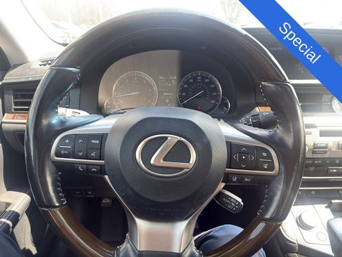 Used 2017 Lexus ES 350 w/ Navigation System Package image 12