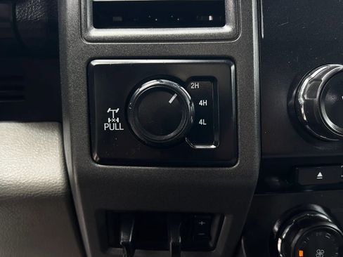 Used 2018 Ford F250 XL w/ Power Equipment Group AWD/4WD image 31