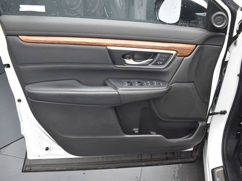 Used 2022 Honda CR-V Touring image 19
