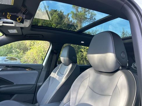New 2026 Volkswagen Tiguan SE R-Line FWD image 22