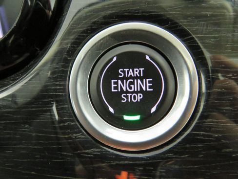 Used 2020 Cadillac XT6 Premium Luxury image 18