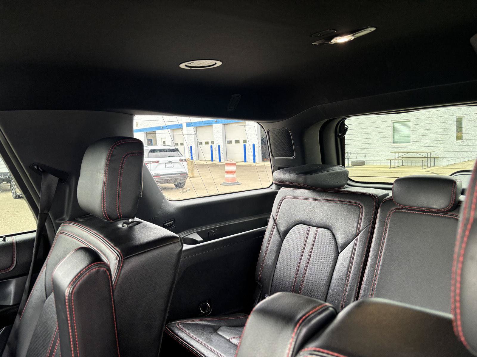 Used 2020 Ford Expedition Limited w/ Equipment Group 303A AWD/4WD image 18