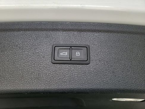 Used 2023 Audi Q5 2.0T Premium Plus w/ Premium Plus Package AWD/4WD image 12