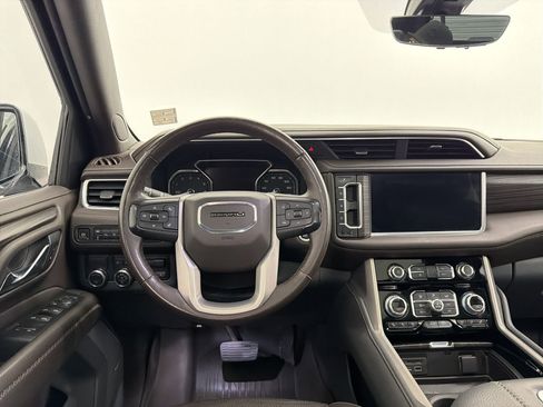 Used 2021 GMC Yukon XL Denali w/ Denali Ultimate Package RWD image 28