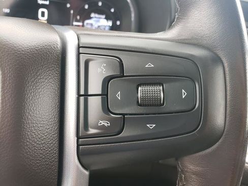 Used 2023 GMC Yukon XL SLT AWD/4WD image 27