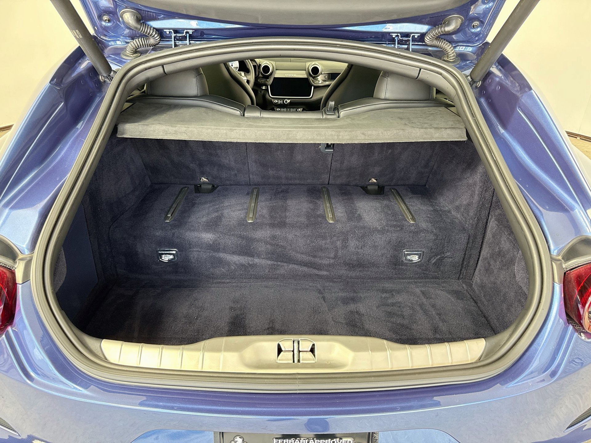 Certified 2017 Ferrari GTC4Lusso AWD/4WD image 27