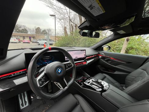 Used 2024 BMW i5 M60 w/ Premium Package image 26