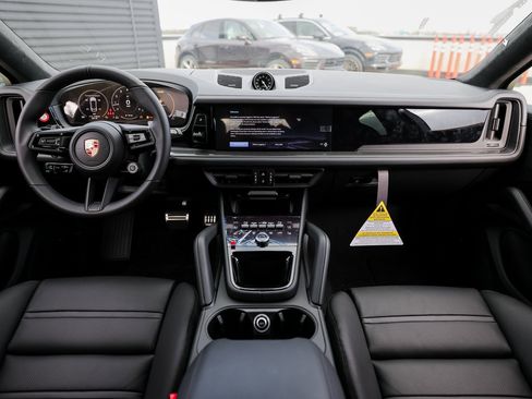 New 2026 Porsche Cayenne GTS image 24