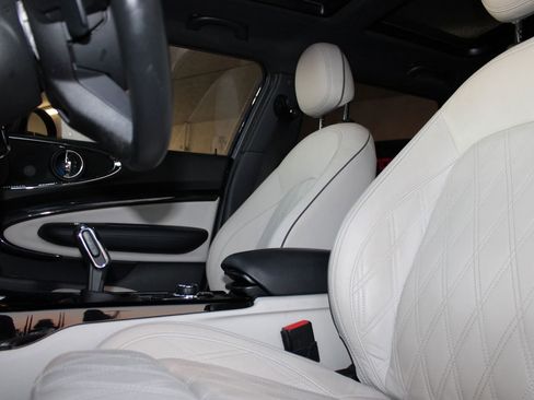 Used 2022 MINI Cooper Clubman S image 12