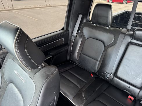 Used 2024 RAM 1500 Laramie AWD/4WD image 12