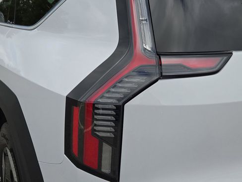 New 2026 Kia EV9 Light image 12