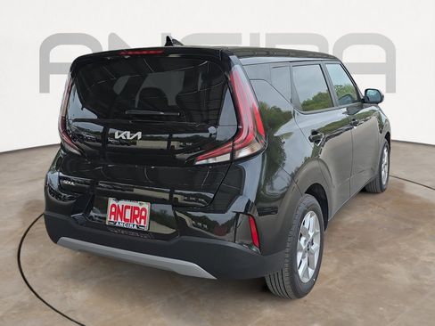 Certified 2025 Kia Soul LX image 8