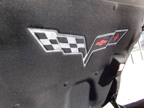 Used 2005 Chevrolet Corvette 1SB Z51 Coupe w/ Preferred Equipment Group image 19