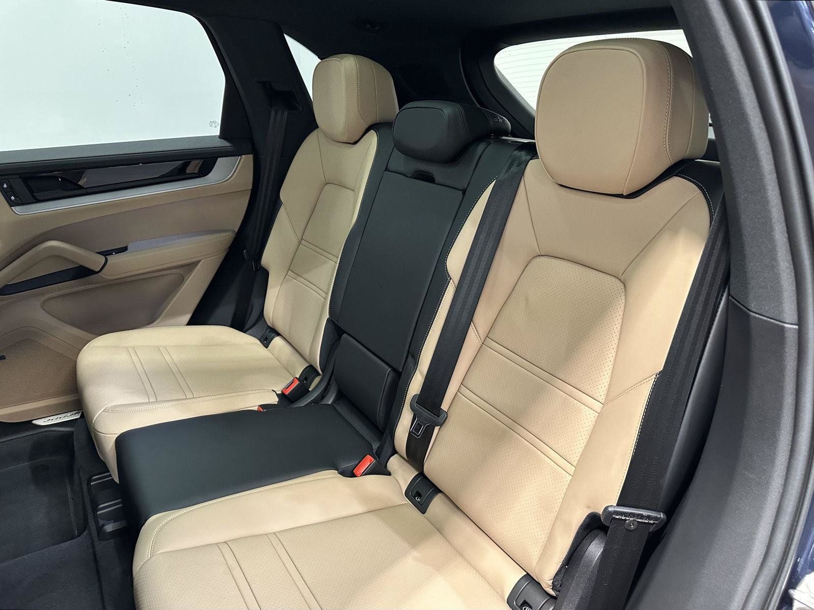 Certified 2026 Porsche Cayenne S AWD/4WD image 35