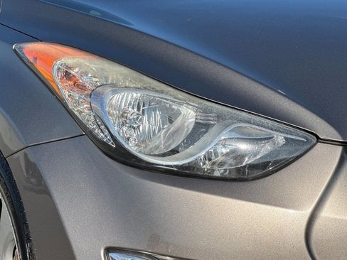 Used 2013 Hyundai Elantra Limited w/ Technology Pkg image 9