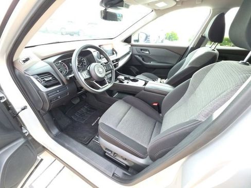 Used 2023 Nissan Rogue SV FWD image 12