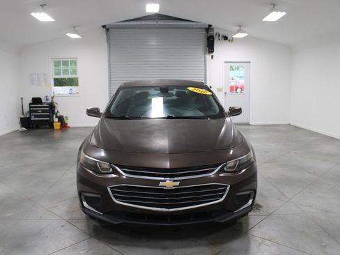 Used 2016 Chevrolet Malibu LT FWD image 3
