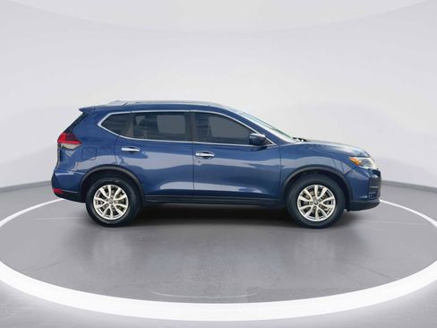 Used 2018 Nissan Rogue SV image 9