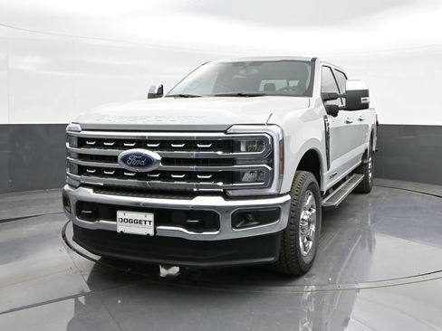 New 2026 Ford F250 Lariat w/ Chrome Package image 22
