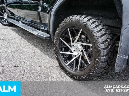 Used 2022 GMC Sierra 1500 SLT w/ SLT Premium Package RWD image 16