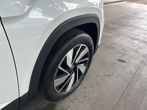 Used 2026 Volkswagen Atlas SE FWD image 18