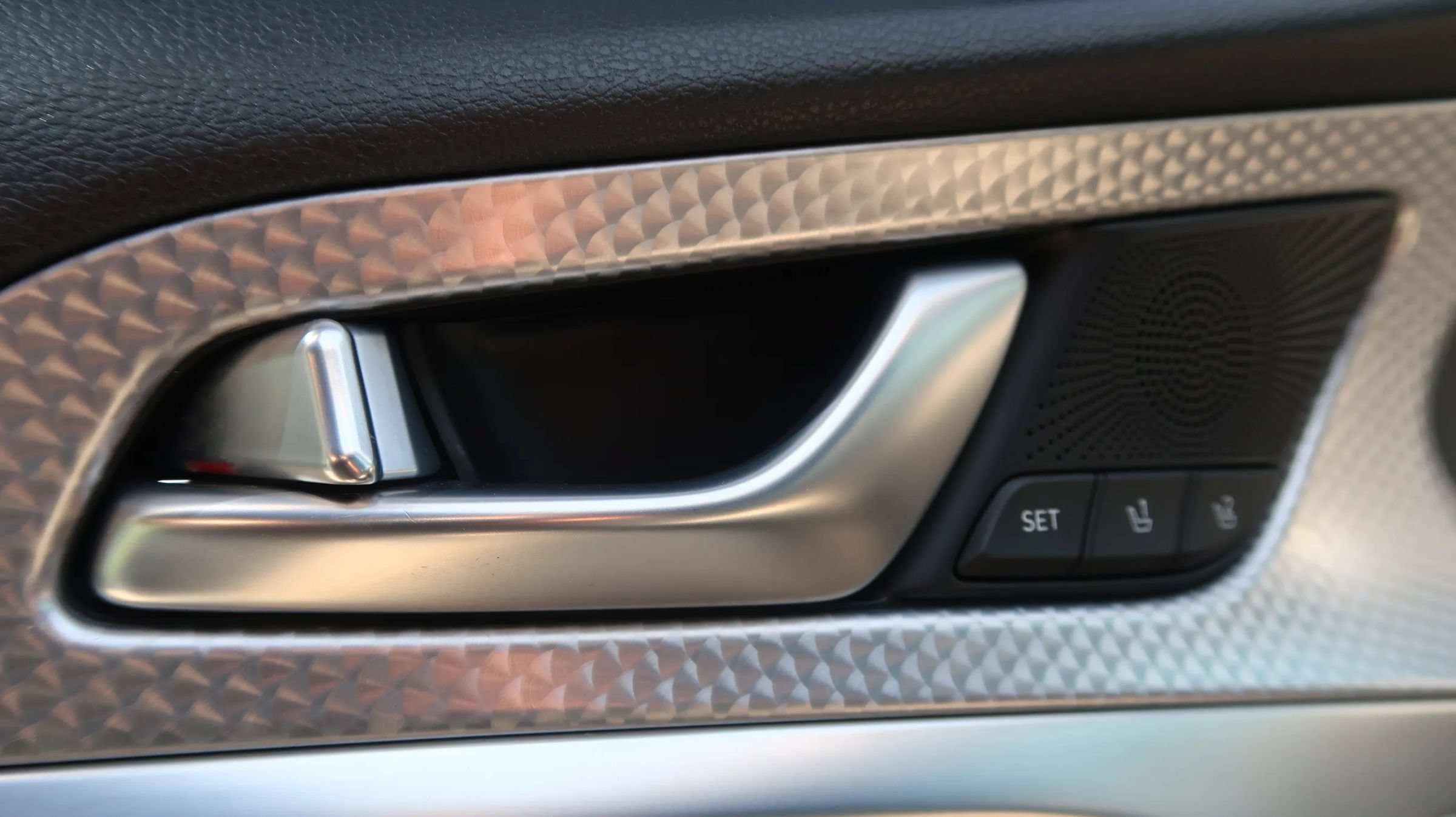 Used 2022 Genesis G70 3.3T RWD image 30