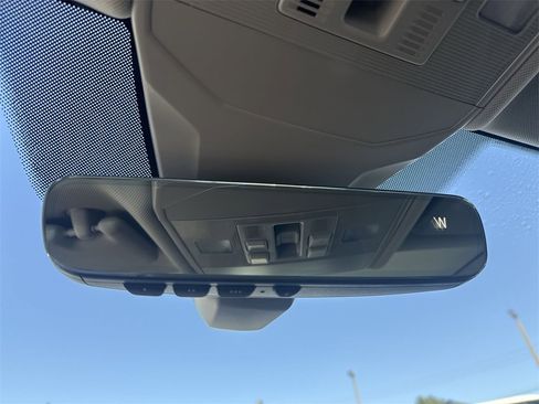 New 2025 Volkswagen Jetta SE image 34