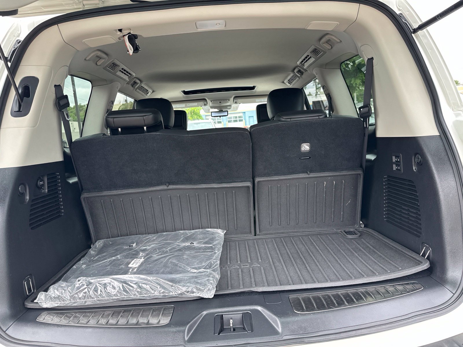 Used 2020 Nissan Armada Platinum w/ Captain's Chairs Package AWD/4WD image 31