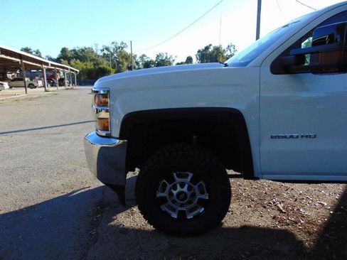 Used 2017 Chevrolet Silverado 2500 W/T w/ WT Convenience Package image 4