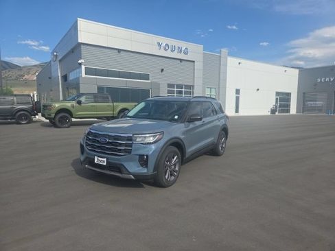 New 2026 Ford Explorer Active w/ Active Comfort Package AWD/4WD image 1