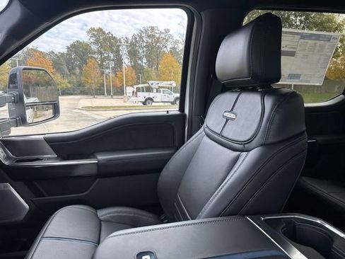 New 2026 Ford F250 Platinum image 18