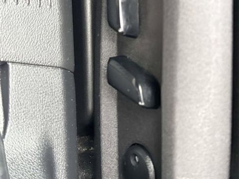 Certified 2023 Nissan Rogue SV image 27