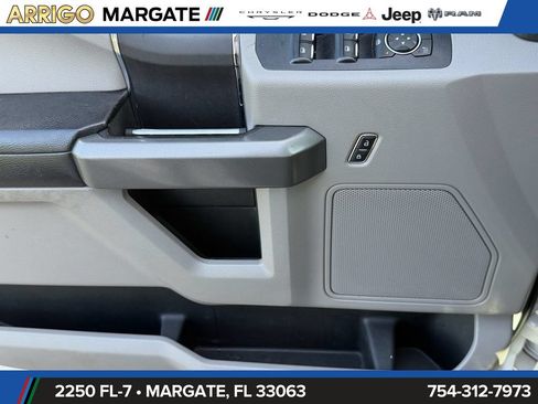 Used 2015 Ford F150 XLT RWD image 32