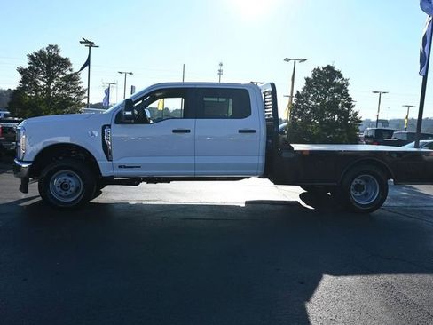 New 2026 Ford F350 XL w/ XL Chrome Package image 3