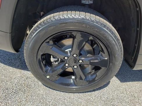 New 2024 Jeep Grand Cherokee L Limited w/ Black Appearance Package image 30