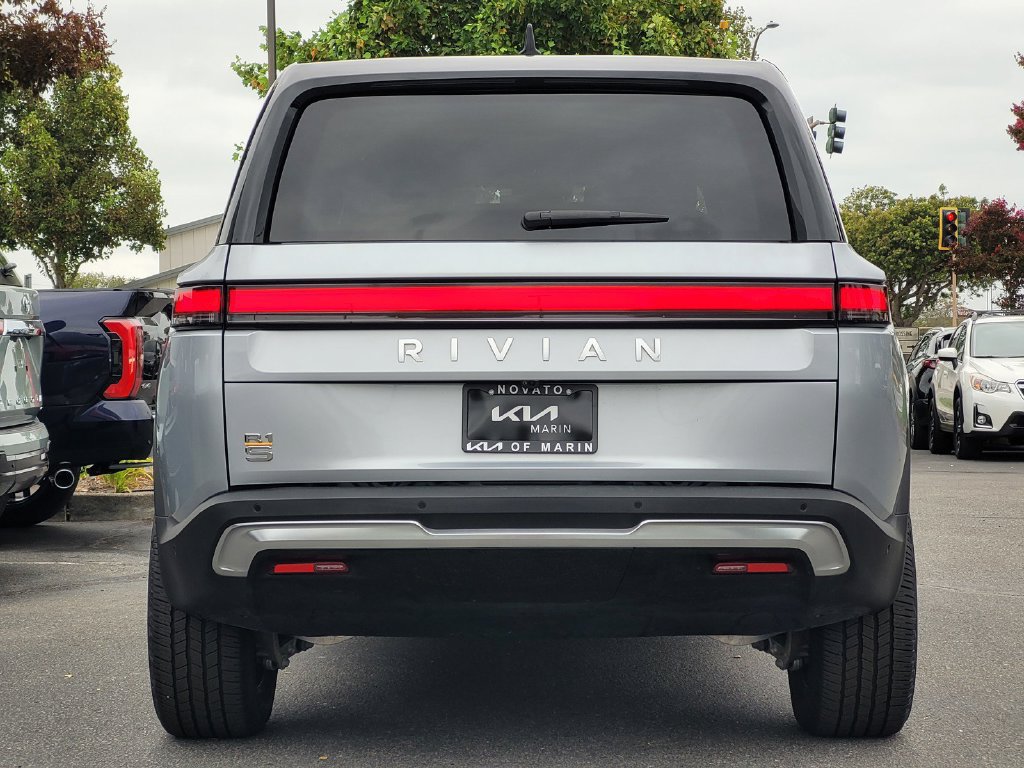 Used 2023 Rivian R1S Adventure Dual AWD/4WD image 5