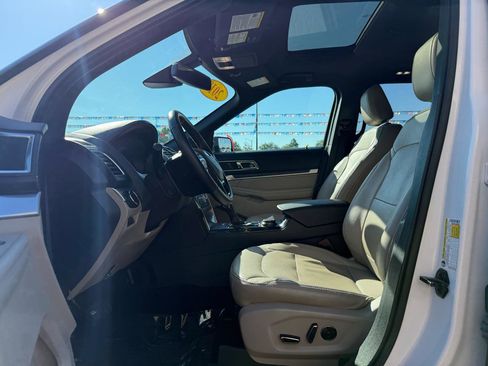 Used 2018 Ford Explorer Limited w/ Equipment Group 301A AWD/4WD image 15