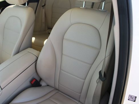 Used 2022 Mercedes-Benz GLC 300 image 18