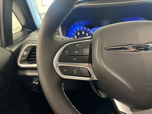 New 2026 Chrysler Pacifica Select AWD/4WD image 19